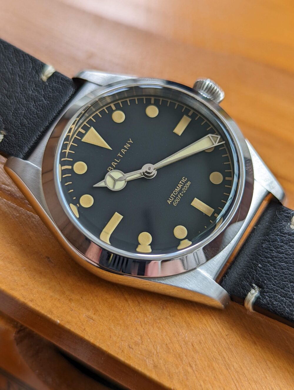 Vintage Bubbleback Watch - Dots Dial - Image 20
