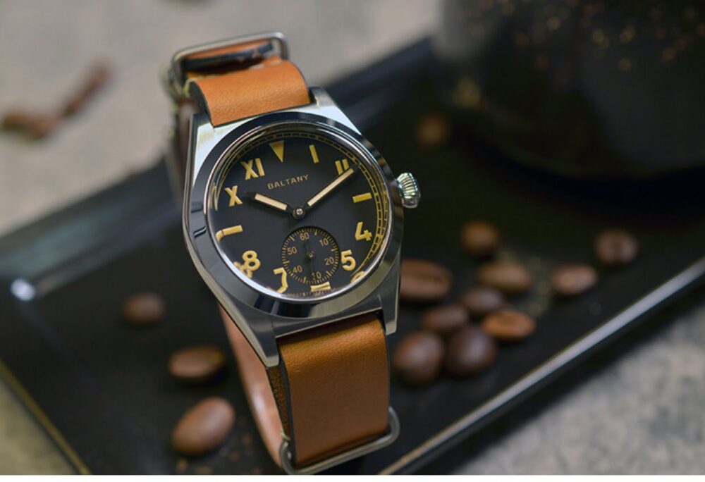 Vintage Bubbleback Watch with Sub-dial - California Dial