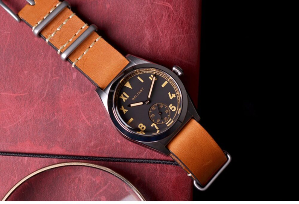 Vintage Bubbleback Watch with Sub-dial - California Dial - Image 2