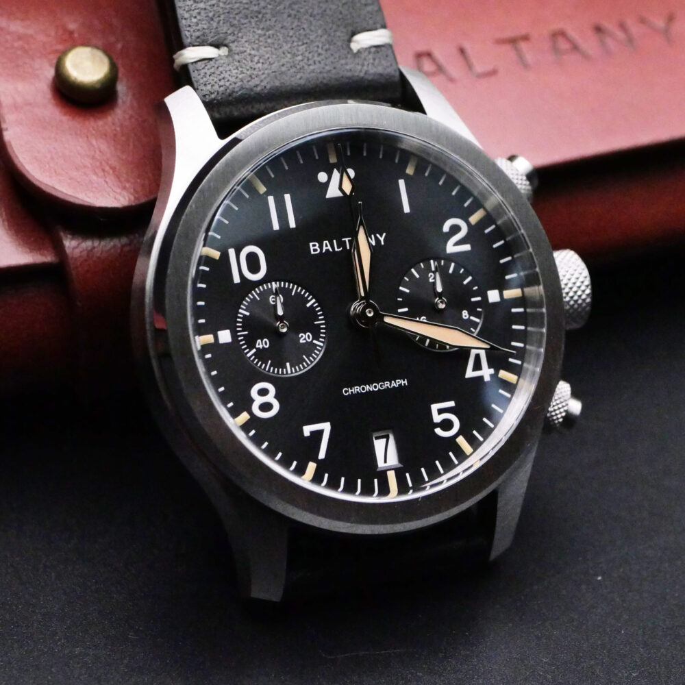 Military Chronograph Pilot Watch with Calendar - Image 16