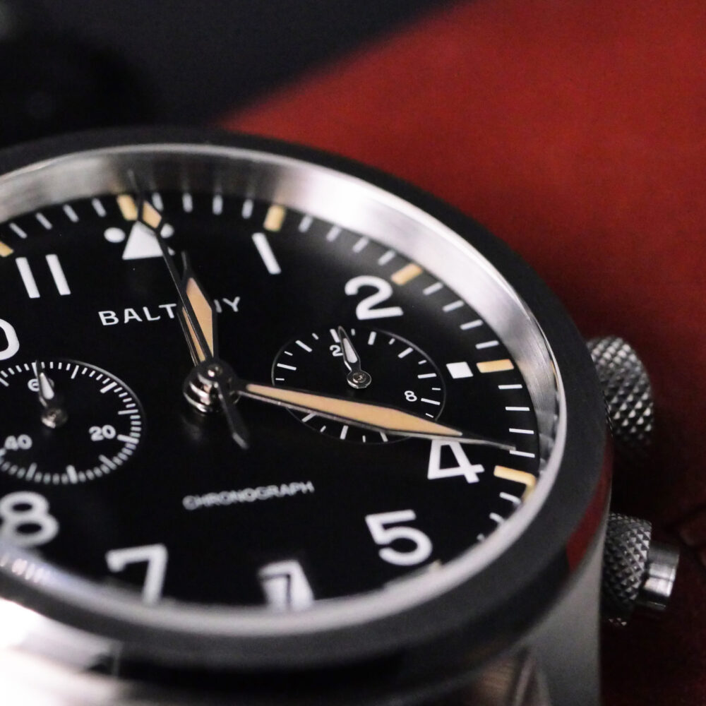 Military Chronograph Pilot Watch with Calendar - Image 18
