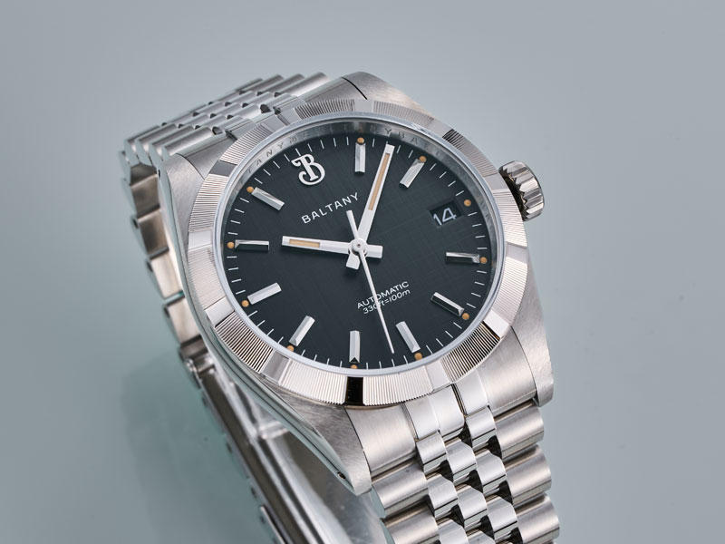 Classic Linen Dial Automatic Dress Watch 36mm